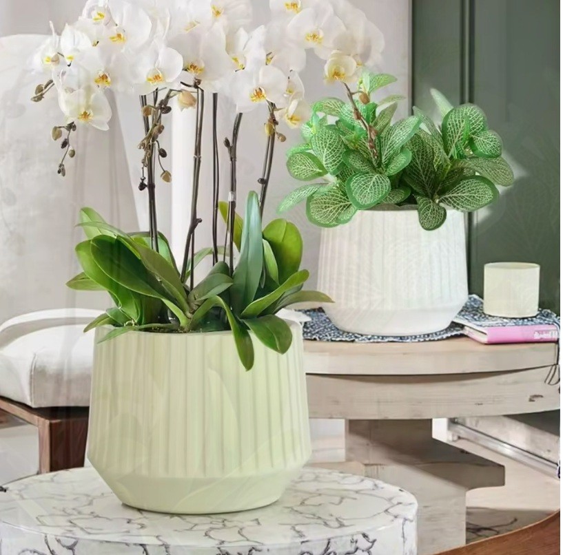 Nordic Modern Large White Fiberglass Ceramic Vase Set for Home Decor or Shopping Mall Use Flower Pots & Planters